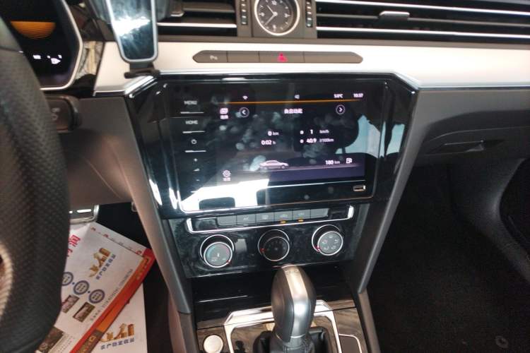 Used Volkswagen Magotan 2025 Zhongxiang Version 280TSI DSG Comfort Edition Audio And AC Panel