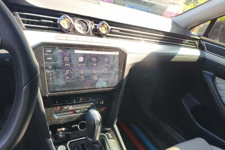 Used Volkswagen Magotan 2025 Revised Version 2 Zhongxiang Edition 330TSI DSG Luxury Trim Audio And AC Panel