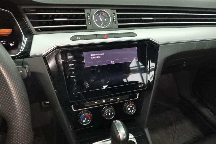 Used Volkswagen Magotan 2025 Zhongxiang Version 280TSI DSG Comfort Edition Audio And AC Panel