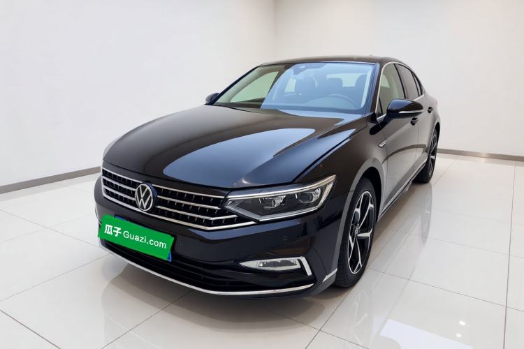 Volkswagen Magotan 2025 Revised Version 2 Zhongxiang Edition 330TSI DSG Luxury Trim