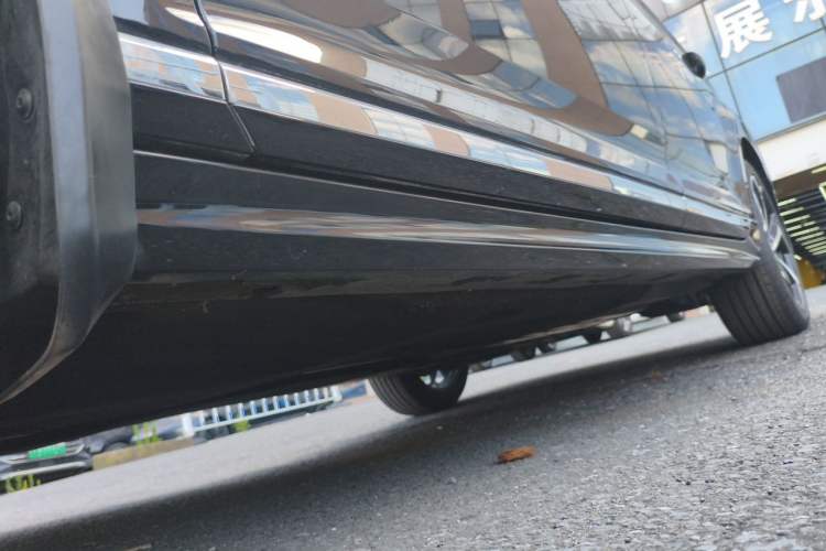 Used Volkswagen Magotan 2025 Revised Version Zhongxiang Edition 330TSI DSG Luxury Trim Chassis Front Left