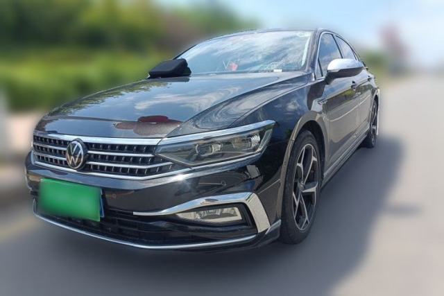 Used Volkswagen Magotan 2025 Zhongxiang Version 330TSI DSG Luxury Edition
