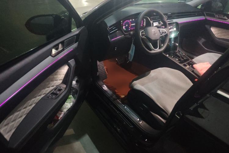Used Volkswagen Magotan 2025 Zhongxiang Version 330TSI DSG Luxury Edition Driver Seat