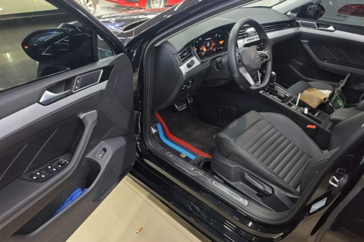 Used Volkswagen Magotan 2025 Zhongxiang Version 280TSI DSG Comfort Edition Driver Seat