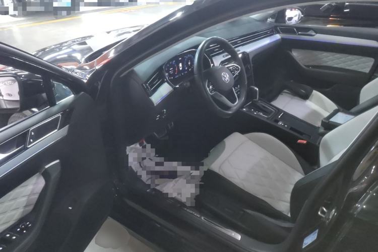 Used Volkswagen Magotan 2025 Zhongxiang Version 330TSI DSG Luxury Edition Driver Seat