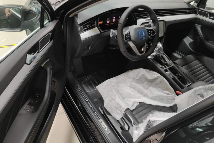 Used Volkswagen Magotan 2025 Zhongxiang Version 280TSI DSG Comfort Edition Driver Seat