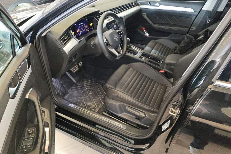 Used Volkswagen Magotan 2025 Zhongxiang Version 280TSI DSG Comfort Edition Driver Seat