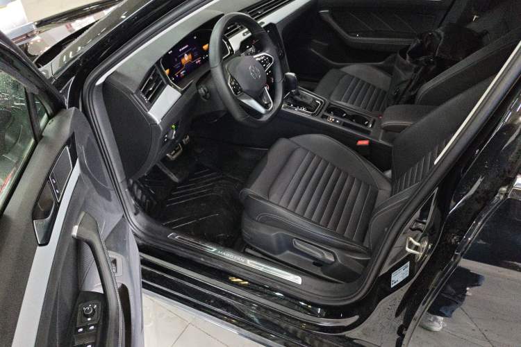 Used Volkswagen Magotan 2025 Zhongxiang Version 280TSI DSG Comfort Edition Driver Seat