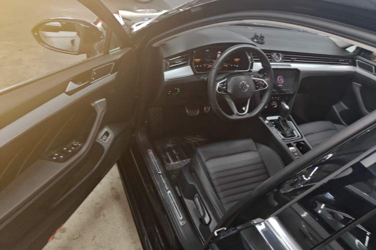 Used Volkswagen Magotan 2025 Zhongxiang Version 280TSI DSG Comfort Edition Driver Seat