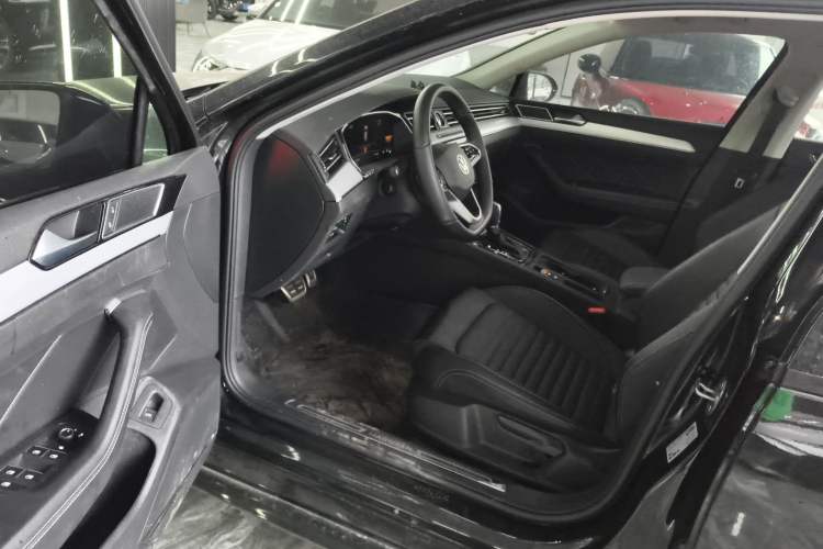 Used Volkswagen Magotan 2025 Zhongxiang Version 280TSI DSG Comfort Edition Driver Seat