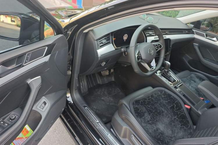 Used Volkswagen Magotan 2025 Zhongxiang Version 280TSI DSG Comfort Edition Driver Seat