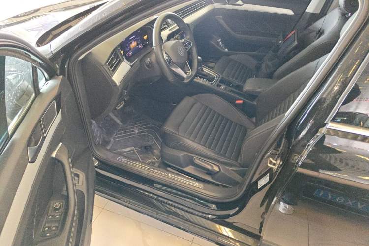 Used Volkswagen Magotan 2025 Zhongxiang Version 280TSI DSG Comfort Edition Driver Seat