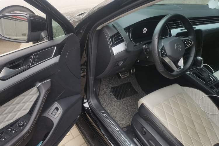 Used Volkswagen Magotan 2025 Revised Version Zhongxiang Edition 330TSI DSG Luxury Trim Driver Seat