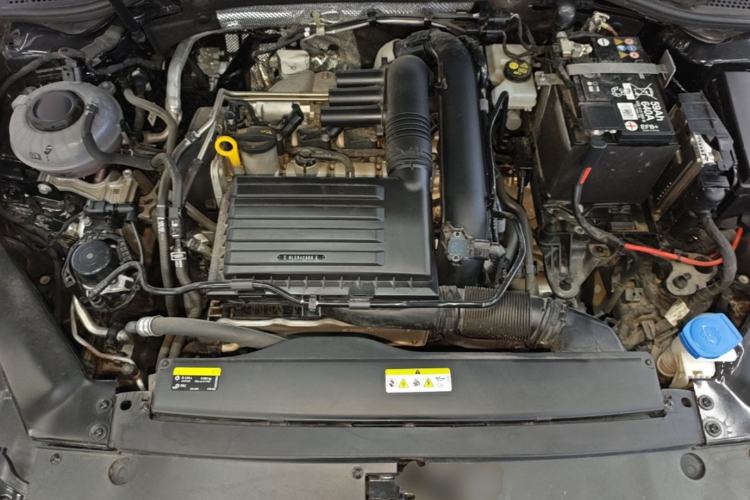 Used Volkswagen Magotan 2025 Zhongxiang Version 280TSI DSG Comfort Edition Engine Bay
