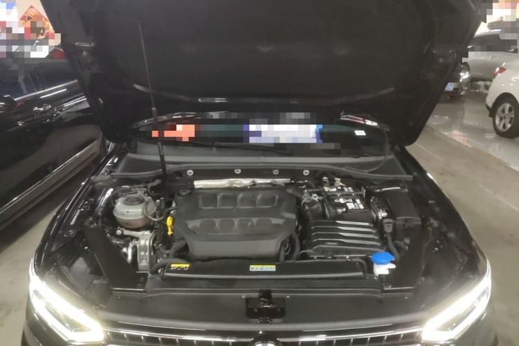 Used Volkswagen Magotan 2025 Zhongxiang Version 330TSI DSG Luxury Edition Engine Bay