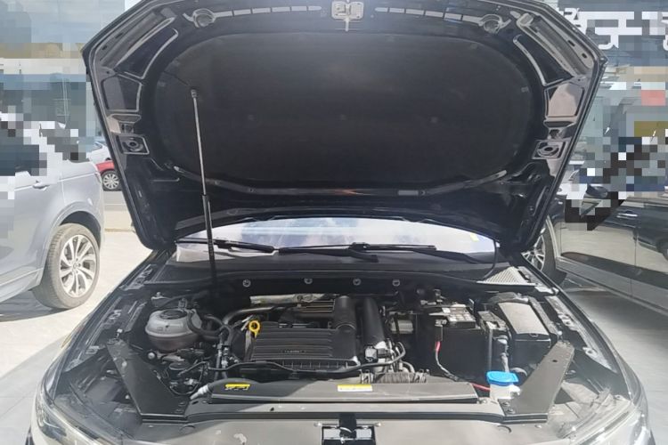 Used Volkswagen Magotan 2025 Zhongxiang Version 280TSI DSG Comfort Edition Engine Bay
