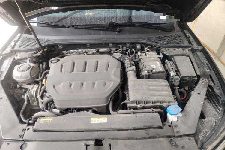 Used Volkswagen Magotan 2025 Zhongxiang Version 330TSI DSG Luxury Edition Engine Bay