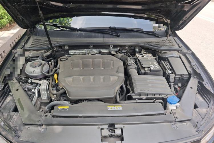 Used Volkswagen Magotan 2025 Revised Version 2 Zhongxiang Edition 330TSI DSG Luxury Trim Engine Bay