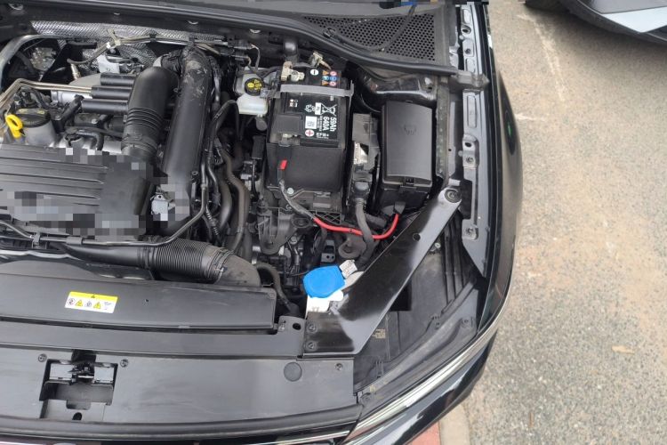 Used Volkswagen Magotan 2025 Zhongxiang Model 280TSI DSG Luxury Version Engine Bay Left