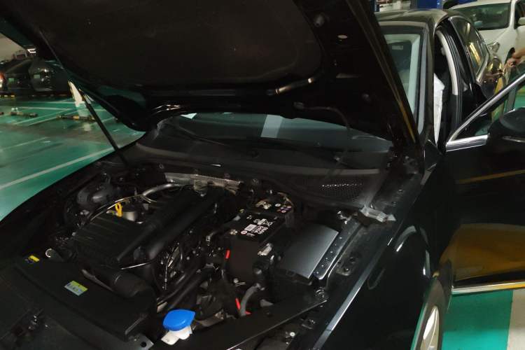 Used Volkswagen Magotan 2025 Zhongxiang Version 280TSI DSG Comfort Edition Engine Bay Left