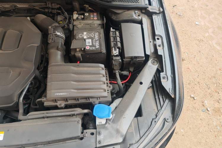 Used Volkswagen Magotan 2025 Zhongxiang Version 330TSI DSG Luxury Edition Engine Bay Left
