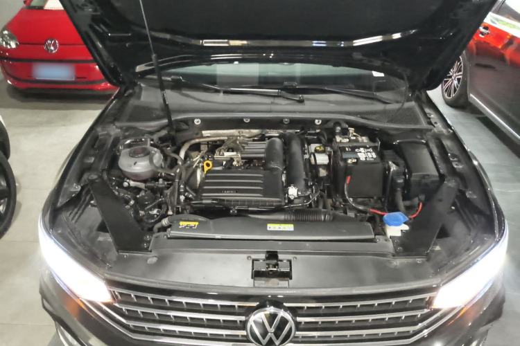 Used Volkswagen Magotan 2025 Zhongxiang Version 280TSI DSG Comfort Edition Engine Bay