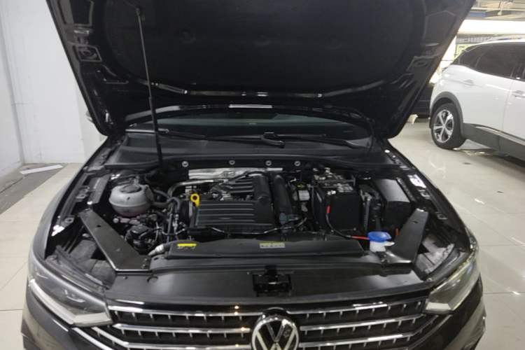 Used Volkswagen Magotan 2025 Zhongxiang Version 280TSI DSG Comfort Edition Engine Bay