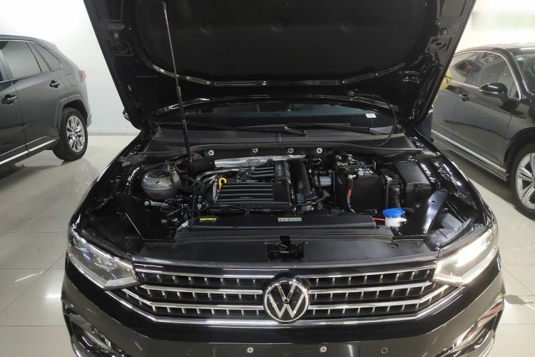Used Volkswagen Magotan 2025 Zhongxiang Version 280TSI DSG Comfort Edition Engine Bay