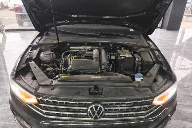 Used Volkswagen Magotan 2025 Zhongxiang Version 280TSI DSG Comfort Edition Engine Bay