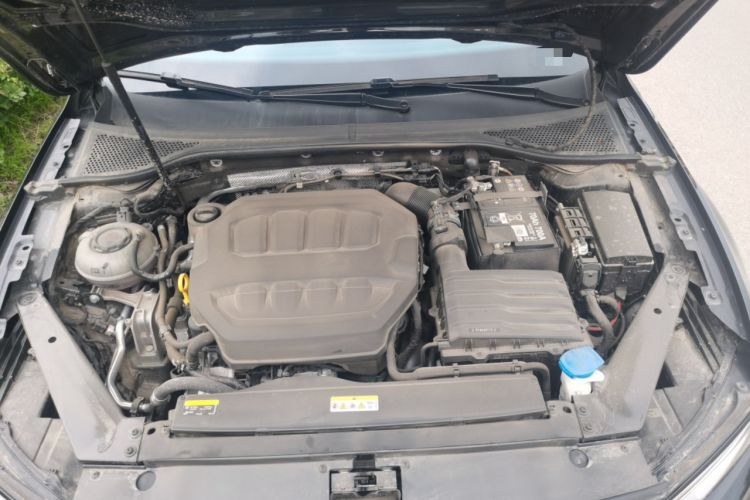 Used Volkswagen Magotan 2025 Revised Version Zhongxiang Edition 330TSI DSG Luxury Trim Engine Bay