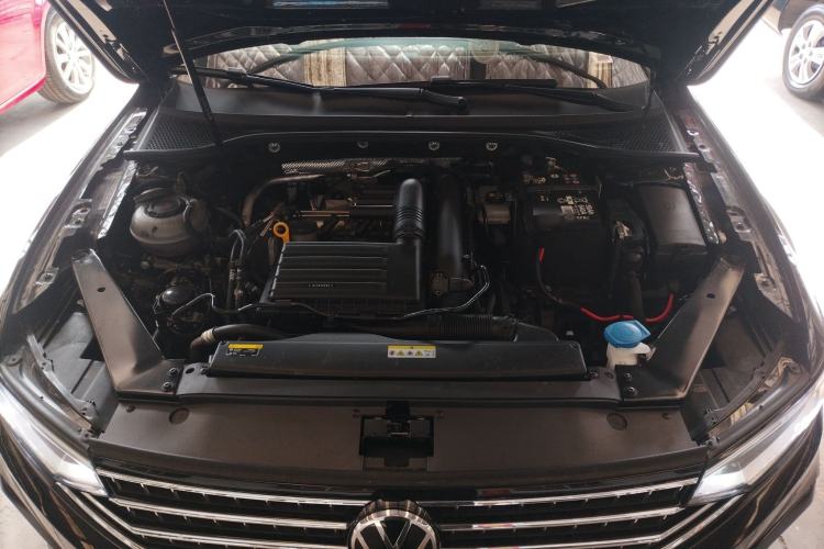 Used Volkswagen Magotan 2025 Zhongxiang Version 280TSI DSG Comfort Edition Engine Bay