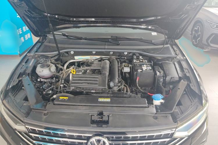 Used Volkswagen Magotan 2025 Revised Version Zhongxiang Edition 280TSI DSG Luxury Trim Engine Bay