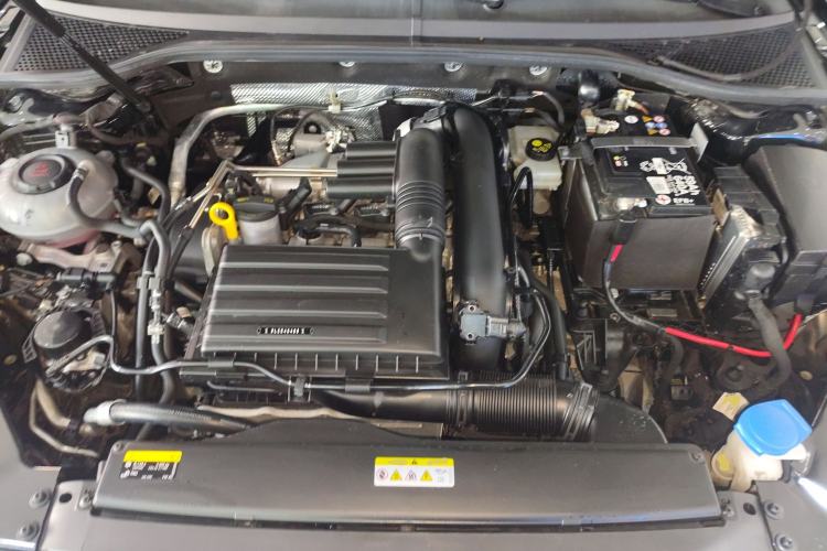 Used Volkswagen Magotan 2025 Zhongxiang Version 280TSI DSG Comfort Edition Engine Bay