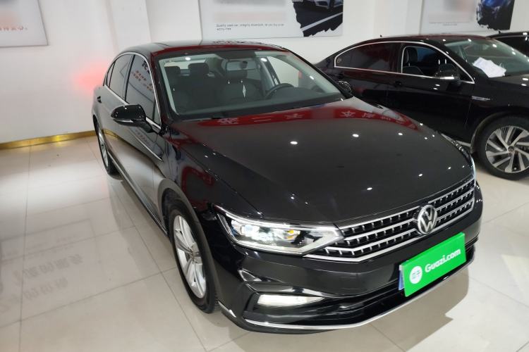 Used Volkswagen Magotan 2025 Zhongxiang Version 280TSI DSG Comfort Edition Exterior 1