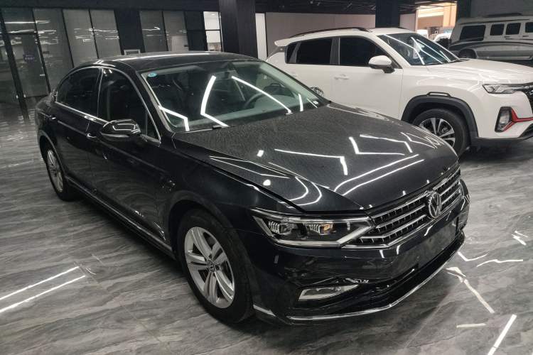 Used Volkswagen Magotan 2025 Zhongxiang Version 280TSI DSG Comfort Edition Exterior 1