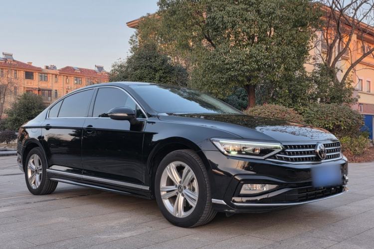 Used Volkswagen Magotan 2025 Zhongxiang Version 280TSI DSG Comfort Edition Exterior 1