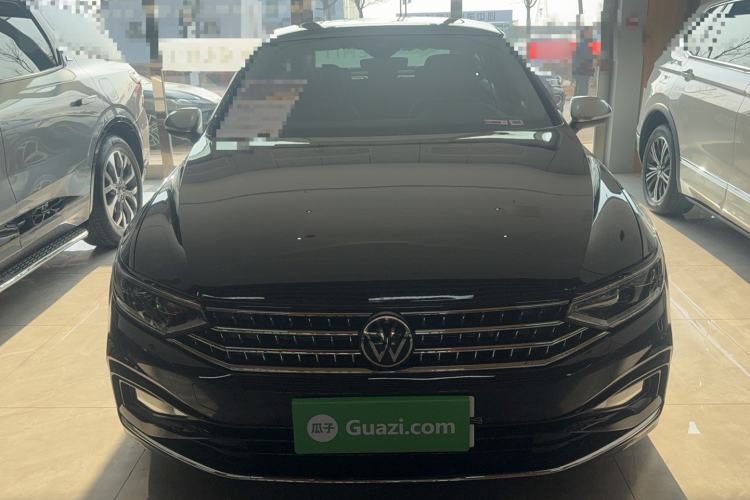 Used Volkswagen Magotan 2025 Revised Version Zhongxiang Edition 330TSI DSG Luxury Trim Exterior 1