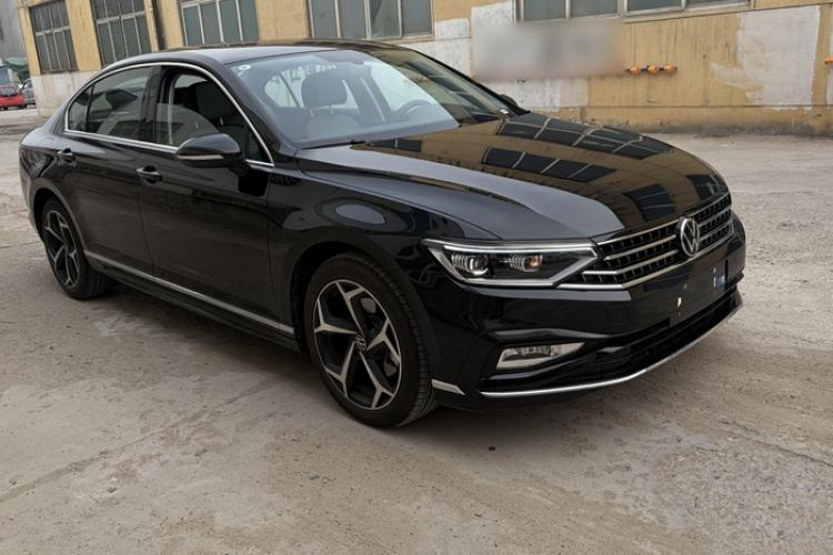 Used Volkswagen Magotan 2025 Revised Version 2 Zhongxiang Edition 280TSI DSG Luxury Trim Exterior 1