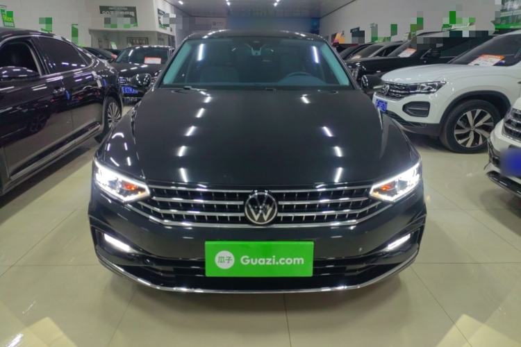Used Volkswagen Magotan 2025 Zhongxiang Version 330TSI DSG Luxury Edition Exterior 1