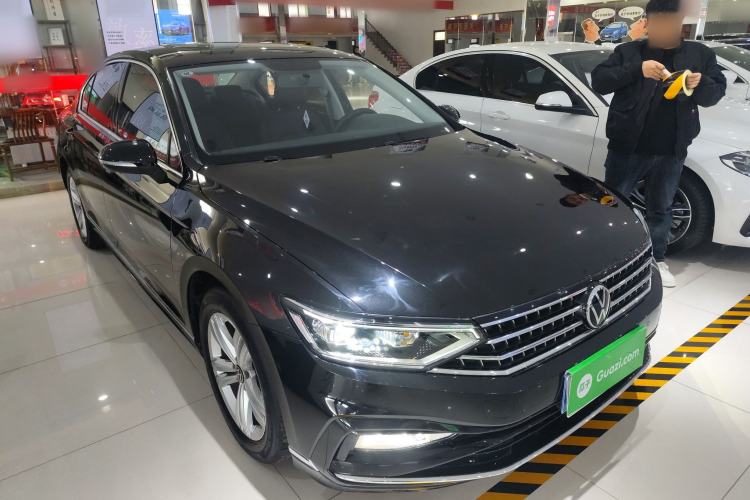 Used Volkswagen Magotan 2025 Zhongxiang Version 280TSI DSG Comfort Edition Exterior 1