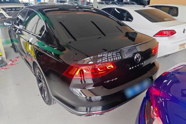 Used Volkswagen Magotan 2025 Revised Version 2 Zhongxiang Edition 330TSI DSG Luxury Trim Exterior 2