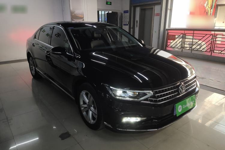 Used Volkswagen Magotan 2025 Zhongxiang Version 280TSI DSG Comfort Edition Exterior 2