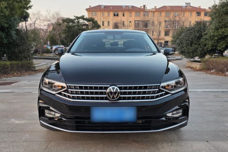 Used Volkswagen Magotan 2025 Zhongxiang Version 280TSI DSG Comfort Edition Exterior 2