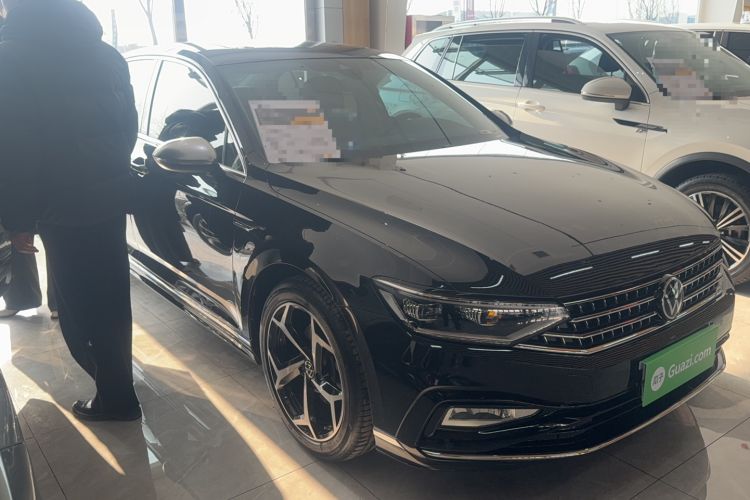 Used Volkswagen Magotan 2025 Revised Version Zhongxiang Edition 330TSI DSG Luxury Trim Exterior 2