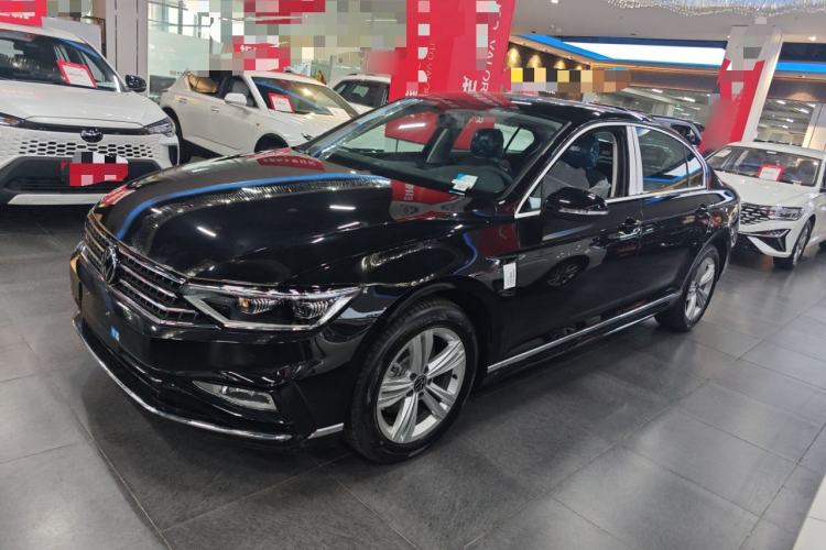 Used Volkswagen Magotan 2025 Zhongxiang Version 280TSI DSG Comfort Edition Exterior 2