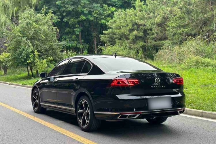 Used Volkswagen Magotan 2025 Revised Version Zhongxiang Edition 330TSI DSG Luxury Trim Exterior 3