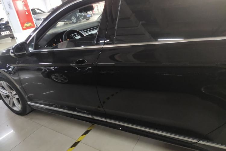 Used Volkswagen Magotan 2025 Zhongxiang Version 280TSI DSG Comfort Edition Exterior 3