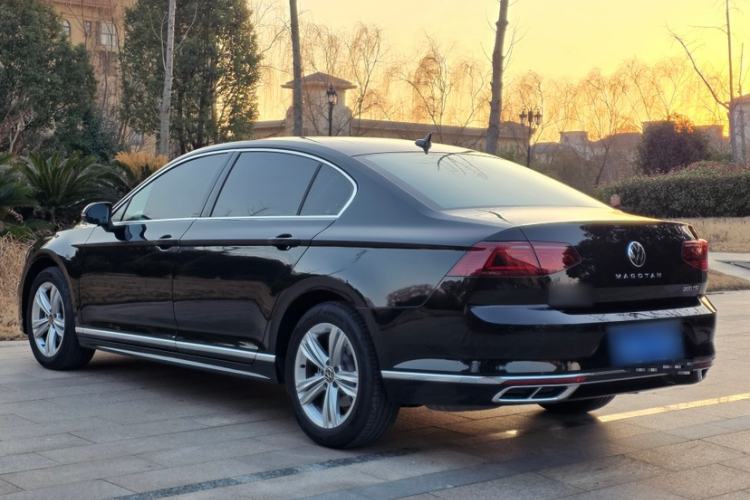 Used Volkswagen Magotan 2025 Zhongxiang Version 280TSI DSG Comfort Edition Exterior 3