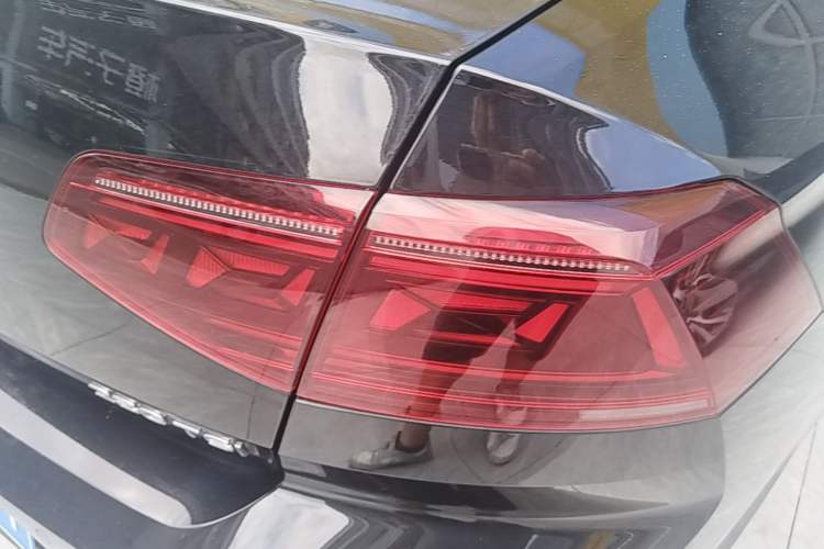 Used Volkswagen Magotan 2025 Zhongxiang Version 280TSI DSG Comfort Edition Exterior 3