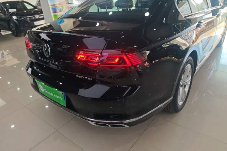 Used Volkswagen Magotan 2025 Zhongxiang Version 280TSI DSG Comfort Edition Exterior 3